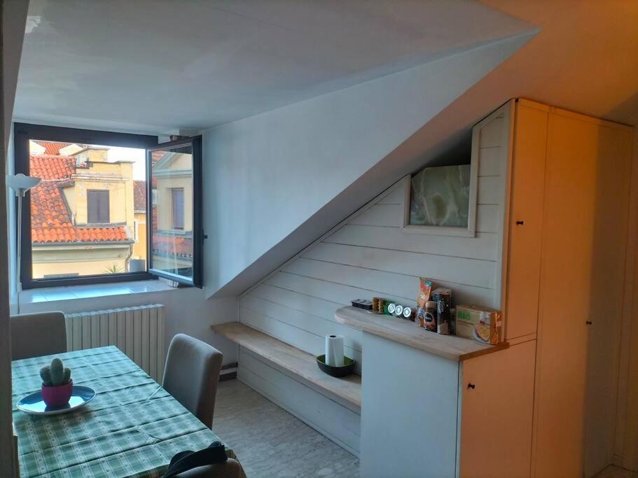 Апартаменты La Casa Di Marta - Ampia Ed Accogliente Mansarda In Piazza Statuto Турин Экстерьер фото